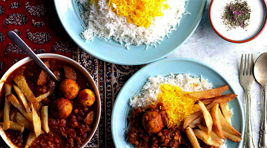 هزینه خورشت قیمه سیب‌زمینی برای ۴ نفر در کانادا چند دلار است؟